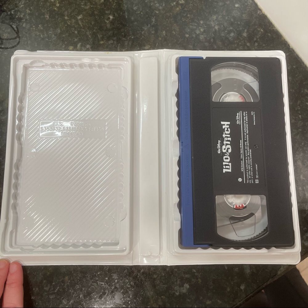 COPY - VHS 📼 Walt Disney’s Lilo and Stitch - Picture 8 of 8